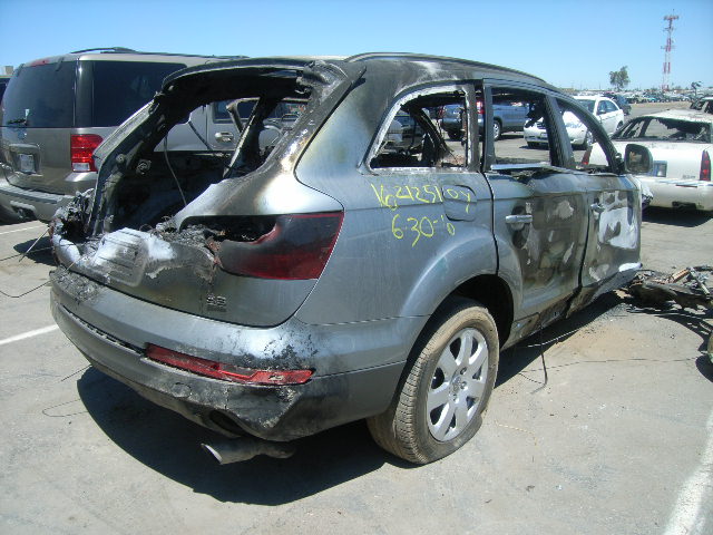 WA1BY74L77D072504 - 2007 AUDI Q7 3.6 QUA BURN photo 4