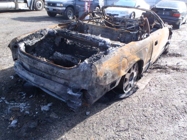 1FAHP60A62Y126500 - 2002 FORD THUNDERBIR BURN photo 4