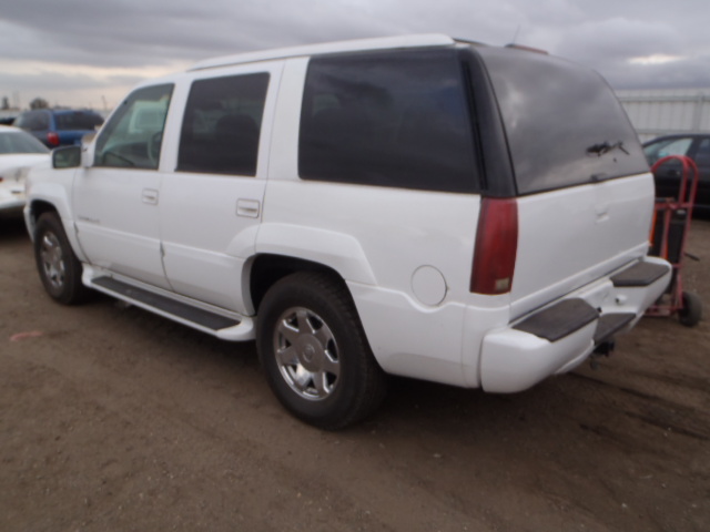 1GYEK13R2XR400741 - 1999 CADILLAC ESCALADE WHITE photo 3