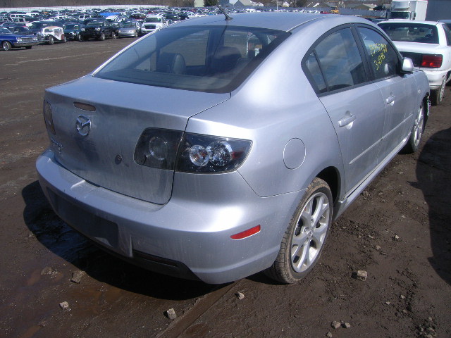 JM1BK324771761021 - 2007 MAZDA 3 S SILVER photo 4