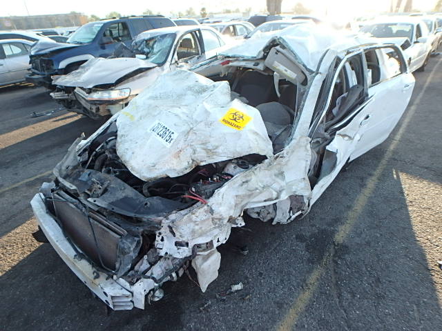 1G1ZC5EB3AF307434 - 2010 CHEVROLET MALIBU 1LT WHITE photo 2