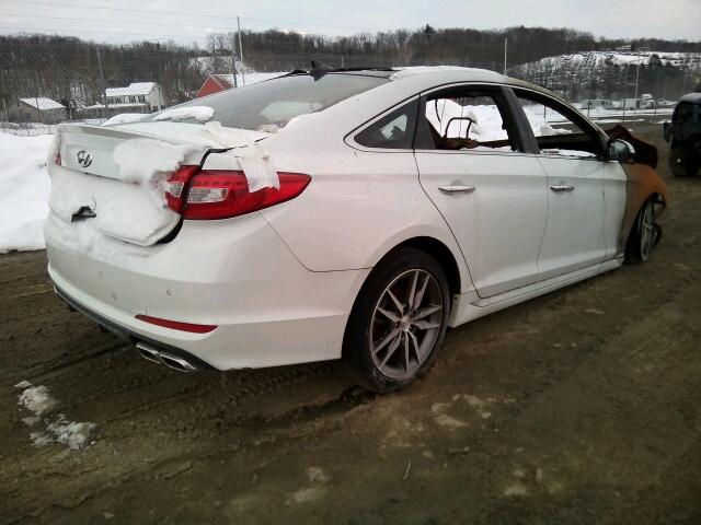 5NPE34AB7FH047994 - 2015 HYUNDAI SONATA SPO WHITE photo 4