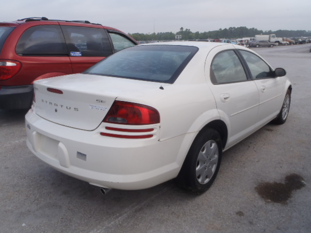 1B3EL36R72N261153 - 2002 DODGE STRATUS SE WHITE photo 4