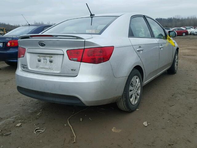 KNAFU4A21C5624156 - 2012 KIA FORTE EX SILVER photo 4