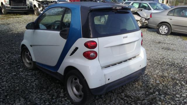 WMEEJ3BA3DK644324 - 2013 SMART FORTWO WHITE photo 3