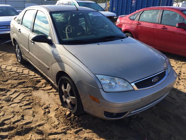 1FAFP34N06W134774 - 2006 FORD FOCUS ZX4 GOLD photo 1