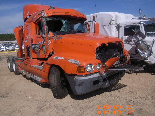 1FUJA3AV91LG97404 - 2001 FREIGHTLINER CONVENTION ORANGE photo 1