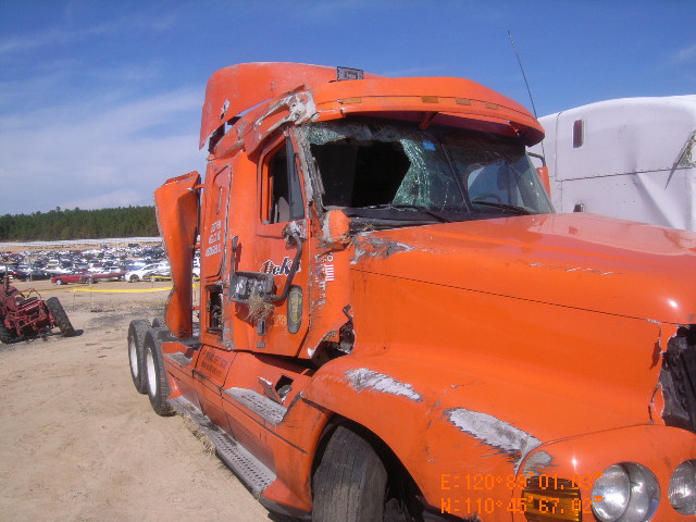 1FUJA3AV91LG97404 - 2001 FREIGHTLINER CONVENTION ORANGE photo 10