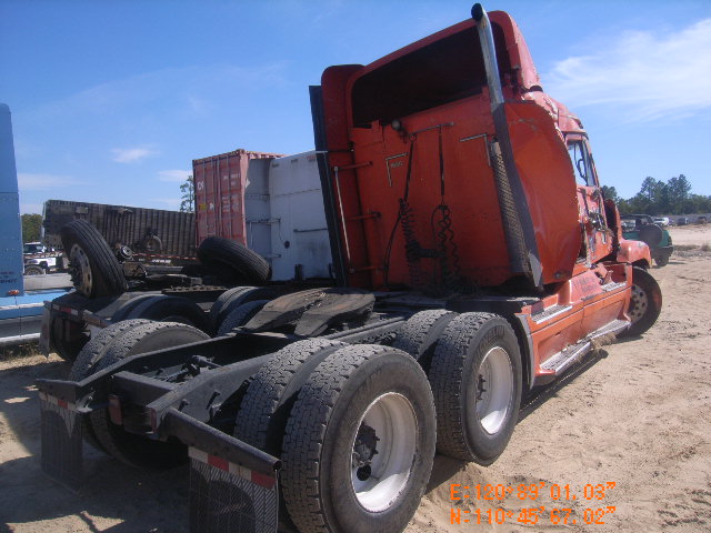 1FUJA3AV91LG97404 - 2001 FREIGHTLINER CONVENTION ORANGE photo 4