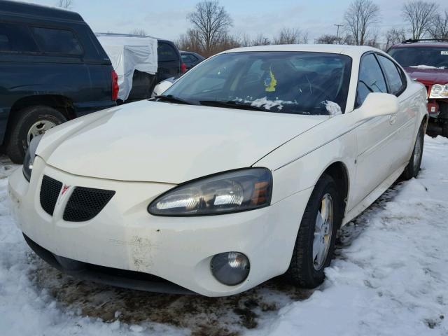 2G2WP552771127070 - 2007 PONTIAC GRAND PRIX WHITE photo 2