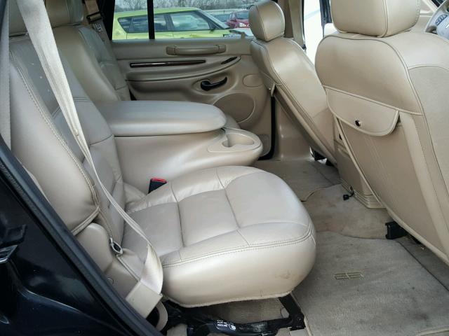5LMFU28R82LJ16196 - 2002 LINCOLN NAVIGATOR 黑色 照片 6