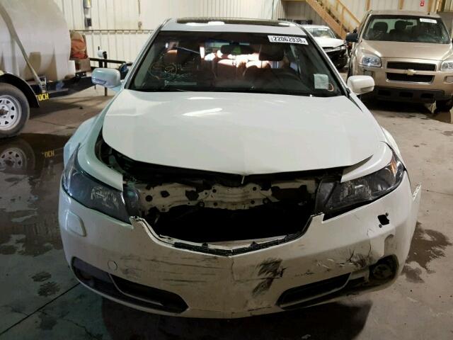 19UUA9F5XDA800747 - 2013 ACURA TL TECH WHITE photo 9