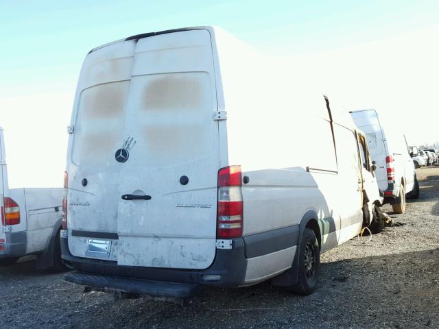 WD3PE8DC5F5966661 - 2015 MERCEDES-BENZ SPRINTER 2 WHITE photo 4