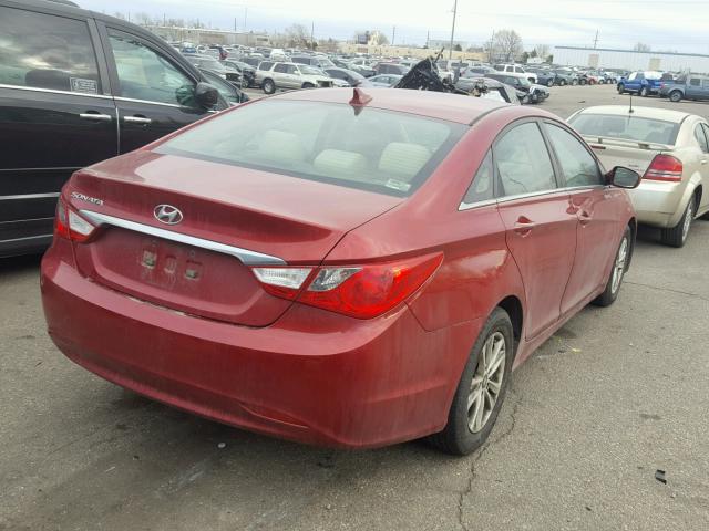 5NPEB4AC8BH081187 - 2011 HYUNDAI SONATA GLS RED photo 4