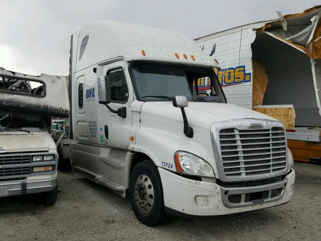 1FUJGLDR7DLFG7702 - 2013 FREIGHTLINER CASCADIA 1 Weiß Foto 1