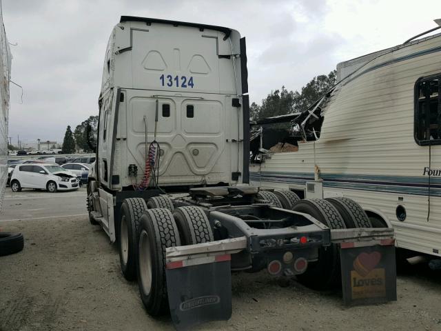 1FUJGLDR7DLFG7702 - 2013 FREIGHTLINER CASCADIA 1 Weiß Foto 3