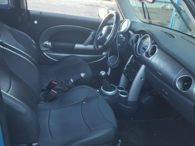 WMWRE33492TD53007 - 2002 MINI COOPER S 蓝色 照片 5