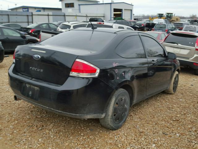 1FAHP32NX8W294482 - 2008 FORD FOCUS S/SE BLACK photo 4