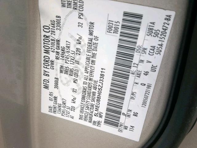 5LMEU88H05ZJ33811 - 2005 LINCOLN AVIATOR 银色 照片 10