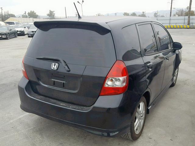 JHMGD37668S046347 - 2008 HONDA FIT SPORT BLACK photo 4