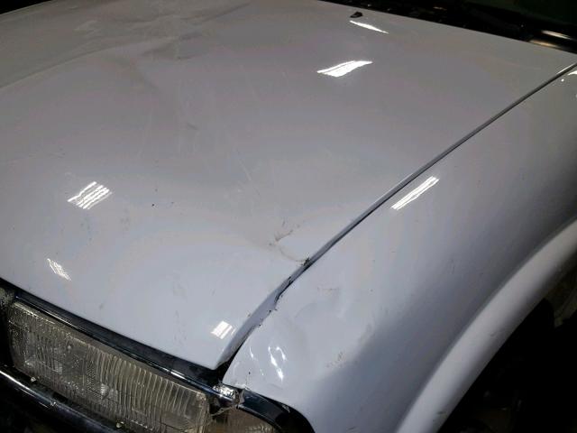 1GNCS13W0Y2138478 - 2000 CHEVROLET BLAZER WHITE photo 9