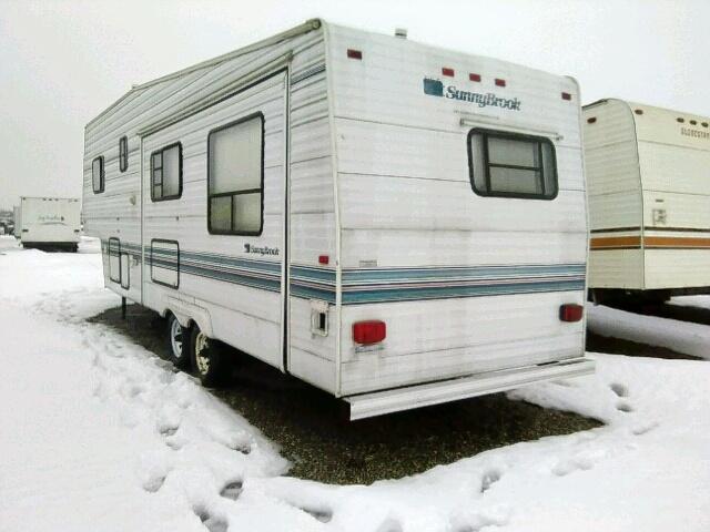 4UBBS0P22T1W03714 - 1996 SUNN 5TH WHEEL WHITE photo 3