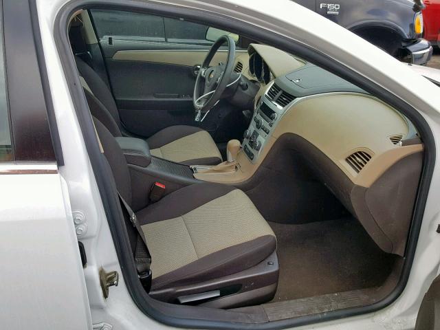1G1ZB5E19BF395935 - 2011 CHEVROLET MALIBU LS WHITE photo 5