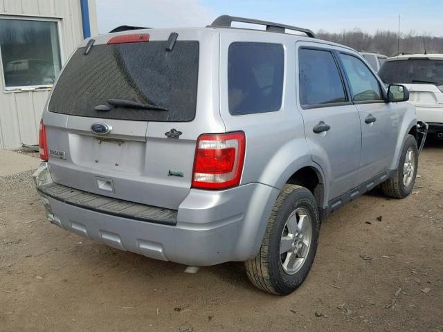 1FMCU9DG4BKC64693 - 2011 FORD ESCAPE XLT SILVER photo 4