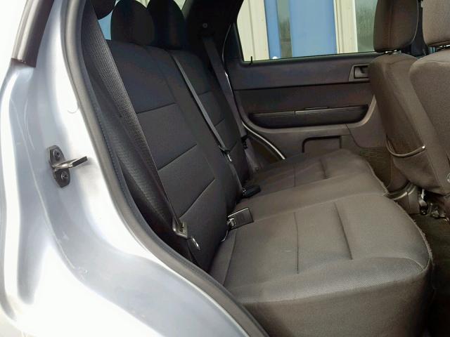 1FMCU9DG4BKC64693 - 2011 FORD ESCAPE XLT SILVER photo 6