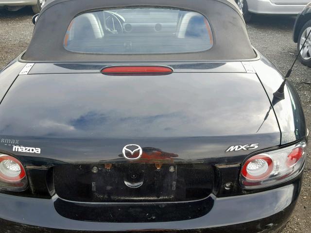 JM1NC25F360108367 - 2006 MAZDA MX-5 MIATA BLACK photo 6