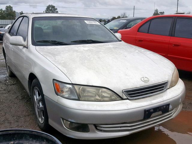 JT8BF28G3Y5085630 - 2000 LEXUS ES 300 WHITE photo 1