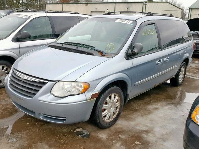 2C4GP54L35R131643 - 2005 CHRYSLER TOWN & COU BLUE photo 2