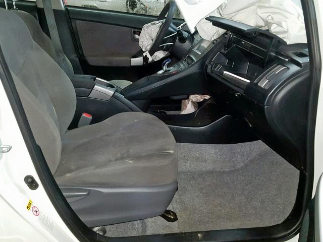 JTDKN3DU5F1903921 - 2015 TOYOTA PRIUS 白色 照片 5