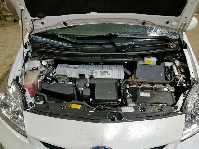 JTDKN3DU5F1903921 - 2015 TOYOTA PRIUS 白色 照片 7