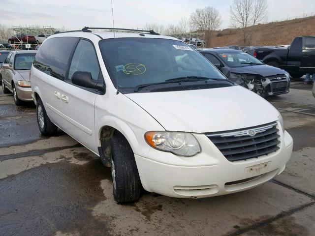 2A4GP44R66R660899 - 2006 CHRYSLER TOWN & COU WHITE photo 1