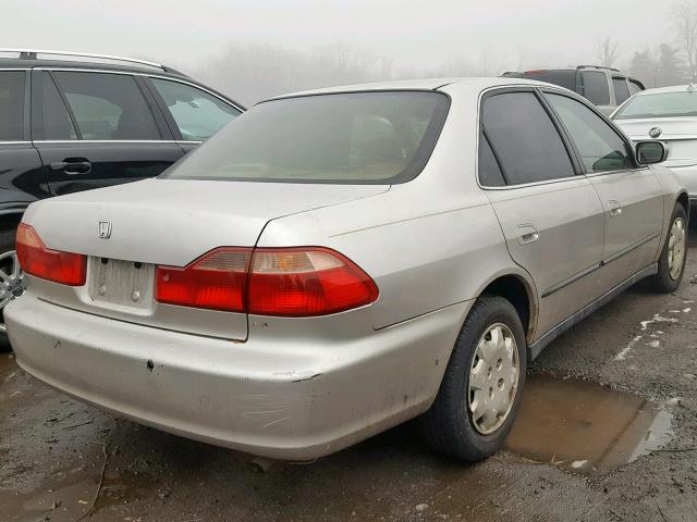 1HGCG5646WA152448 - 1998 HONDA ACCORD LX SILVER photo 4