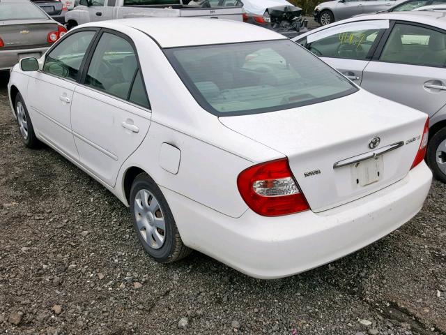 JTDBE32K020134309 - 2002 TOYOTA CAMRY LE WHITE photo 3