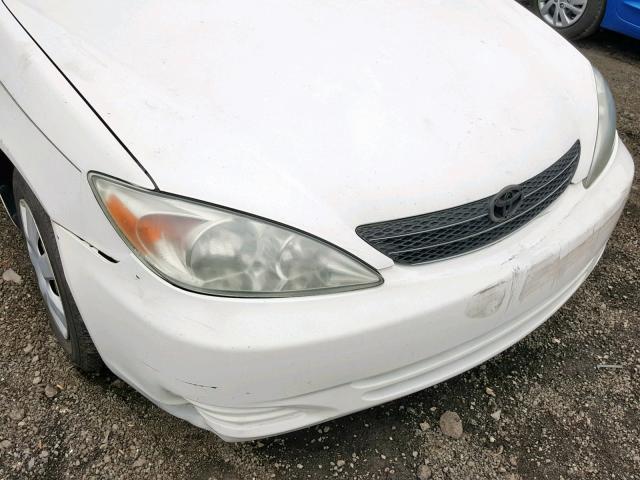 JTDBE32K020134309 - 2002 TOYOTA CAMRY LE WHITE photo 9