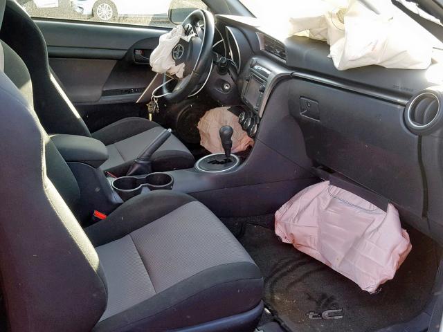 JTKJF5C76F3095995 - 2015 TOYOTA SCION TC თეთრი ფოტო 5