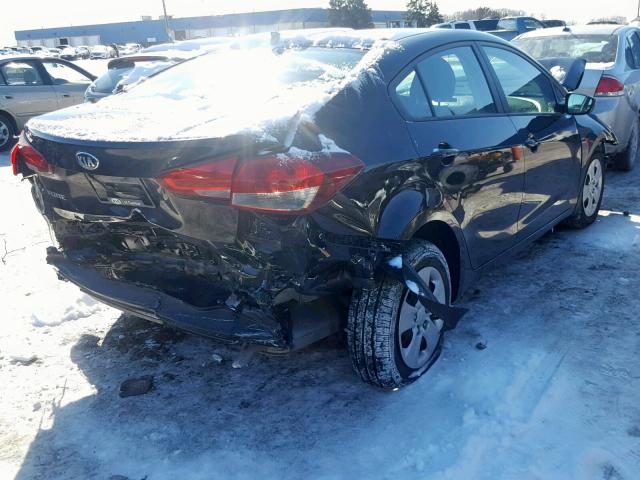 3KPFK4A77JE272951 - 2018 KIA FORTE LX 黑色 照片 4