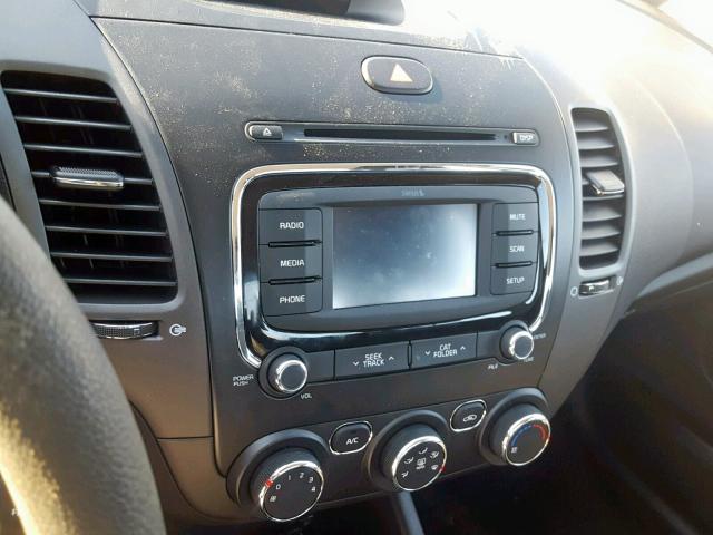 3KPFK4A77JE272951 - 2018 KIA FORTE LX 黑色 照片 9