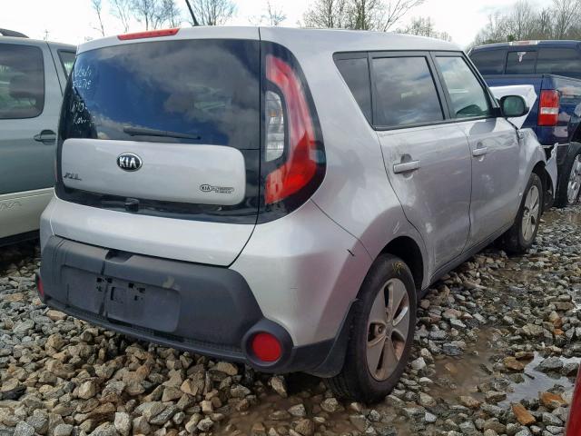 KNDJN2A2XG7872494 - 2016 KIA SOUL SILVER photo 4