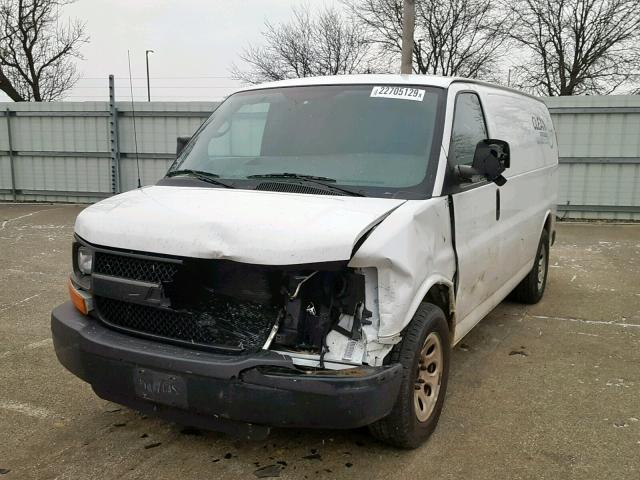 1GCSGAFX0B1125592 - 2011 CHEVROLET EXPRESS G1 WHITE photo 2