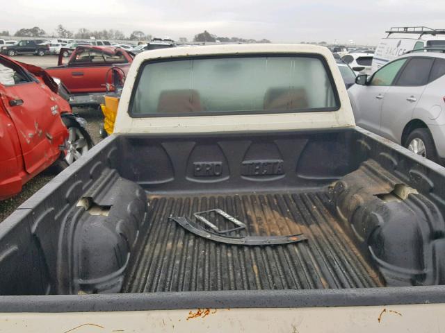 JT4RN63R3G0007363 - 1986 TOYOTA PICKUP RN6 WHITE photo 6