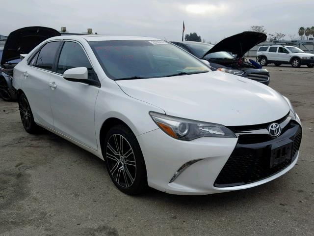 4T1BF1FK9GU190417 - 2016 TOYOTA CAMRY LE WHITE photo 1