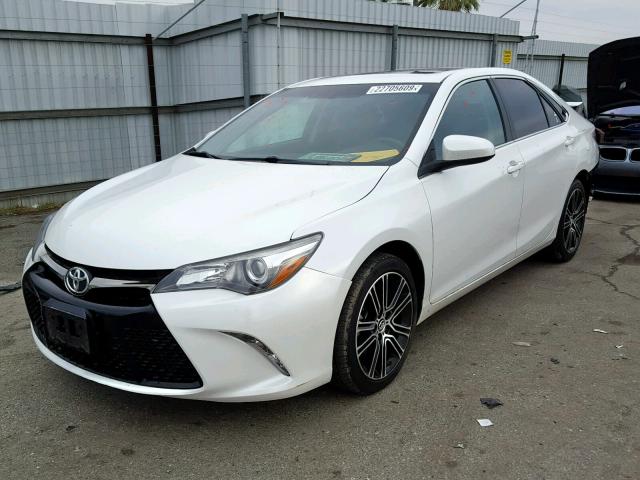 4T1BF1FK9GU190417 - 2016 TOYOTA CAMRY LE WHITE photo 2