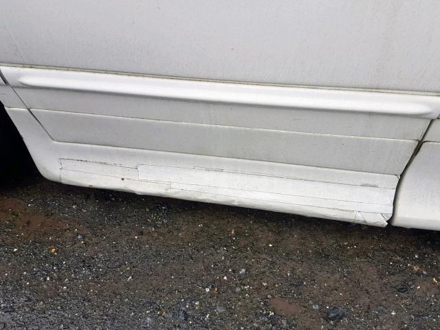 2B4GP44R4VR147801 - 1997 DODGE GRAND CARA 白色 照片 9