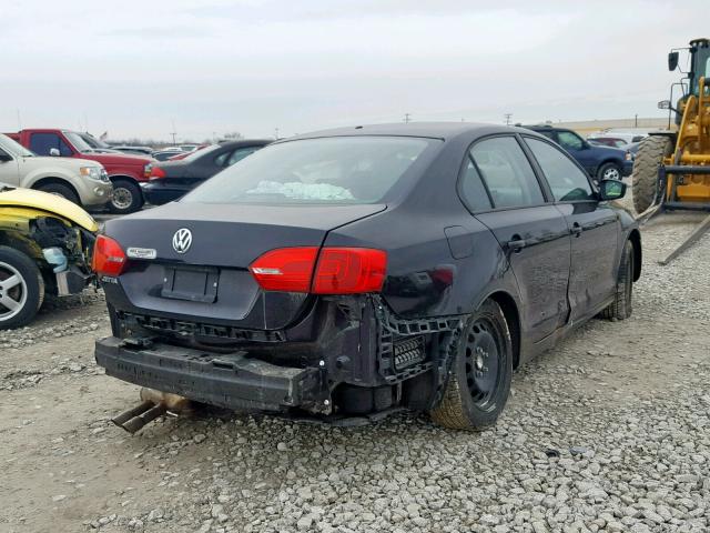 3VW2K7AJ8DM370258 - 2013 VOLKSWAGEN JETTA BASE Սև լուսանկար 4