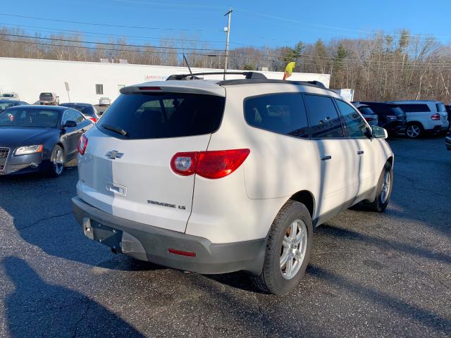 1GNLVEED4AJ230070 - 2010 CHEVROLET TRAVERSE L WHITE photo 3