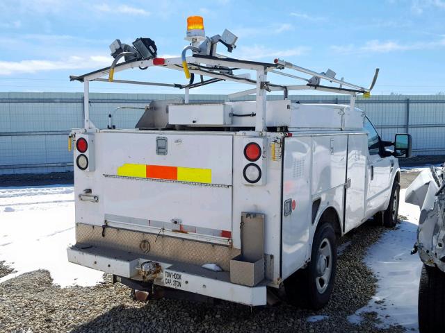 1FD3F305X8EE39323 - 2008 FORD F350 SRW S WHITE photo 4